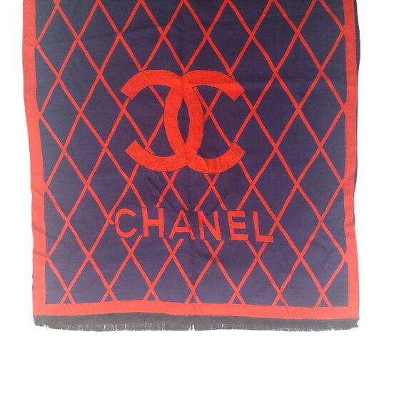 CHANEL Vintage Blue & Red Reversible Window Print Wrap Shawl Scarf w/ CC Logo - Picture 3 of 9